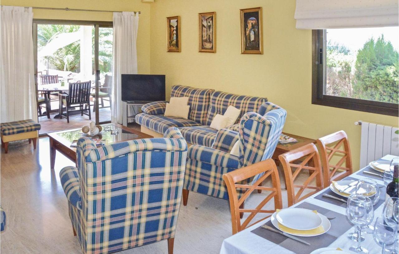 Cozy In Bahia Azul-badia Blava With Kitchen Holiday home Badia Blava