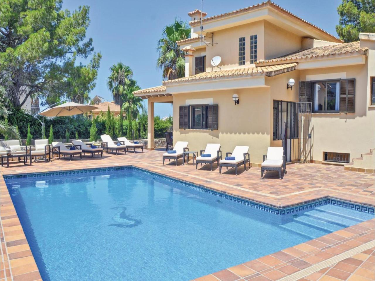 Cozy In Bahia Azul-badia Blava With Kitchen Badia Blava
