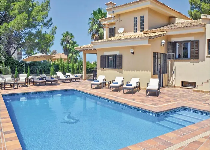 Cozy Home In Bahia Azul-Badia Blava With Kitchen