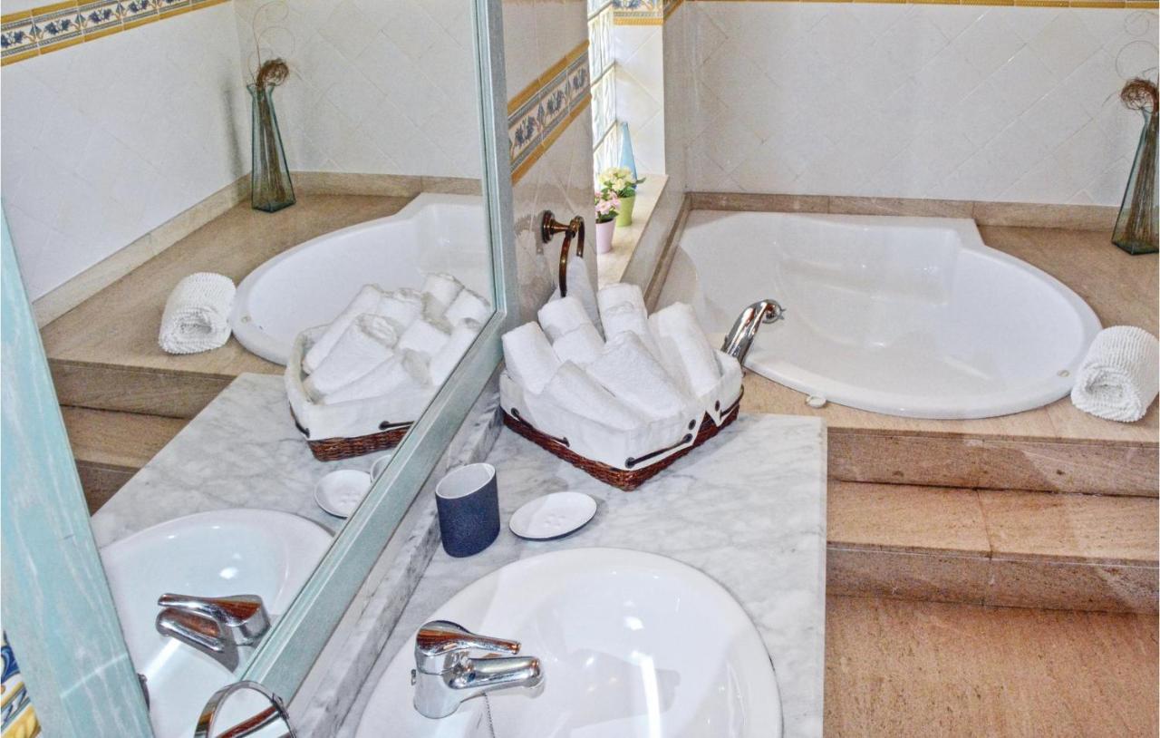 Cozy In Bahia Azul-badia Blava With Kitchen
